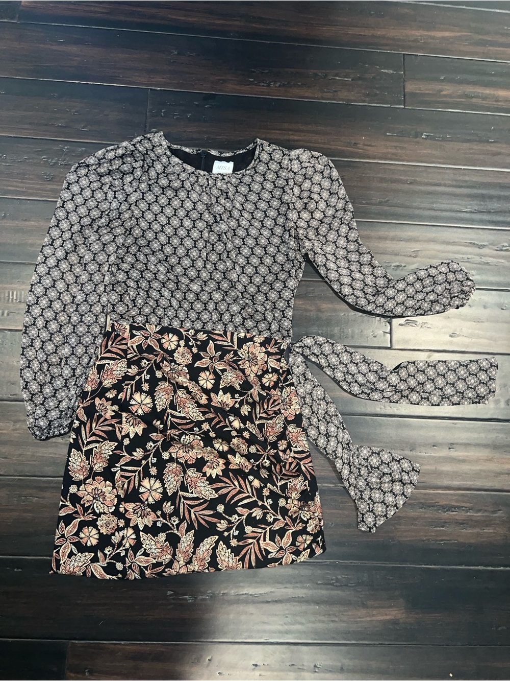 Misa Los Angeles Women’s Size 2 RTR Amber Paisley Print Mini Dress (0116) - Picture 7 of 16